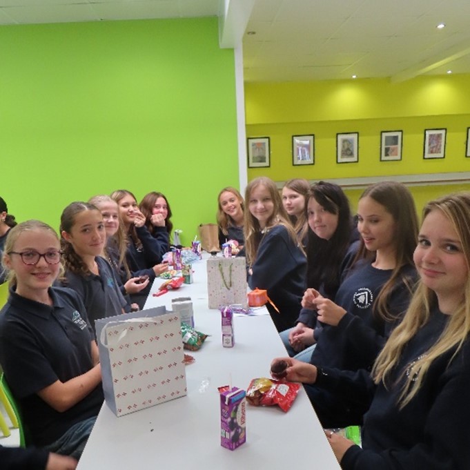 Hope Valley College enjoying time with their Danish Buddies